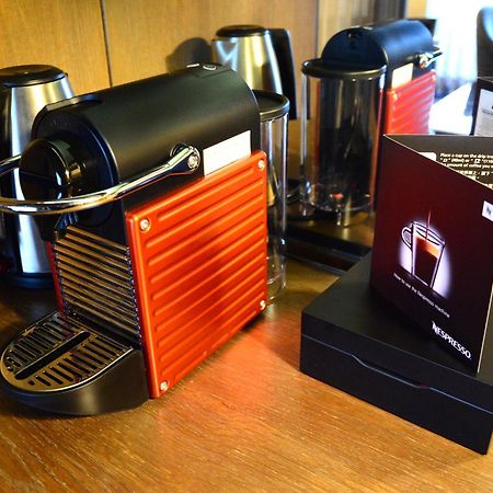 Palais De Chine Hotel Taipei Bagian luar foto A Nespresso machine