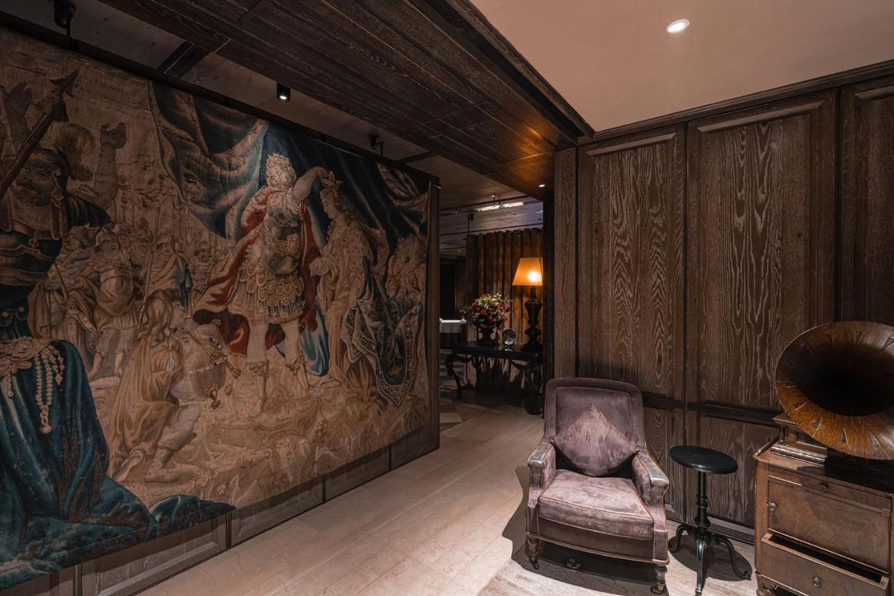 Palais De Chine Hotel Taipei Bagian luar foto Interior of the house