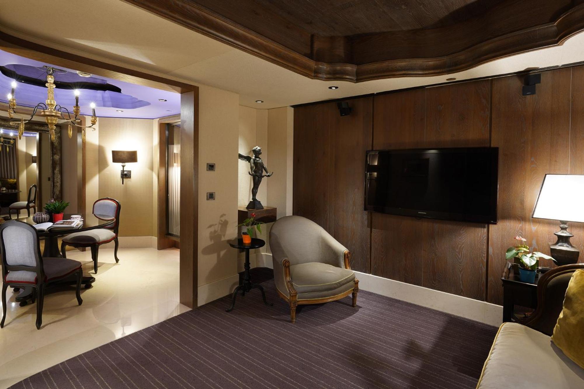 Palais De Chine Hotel Taipei Bagian luar foto A suite at the hotel