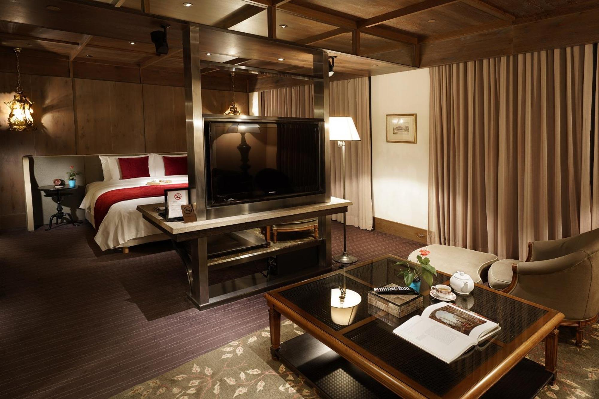 Palais De Chine Hotel Taipei Bagian luar foto A suite at The Oberoi, Mumbai