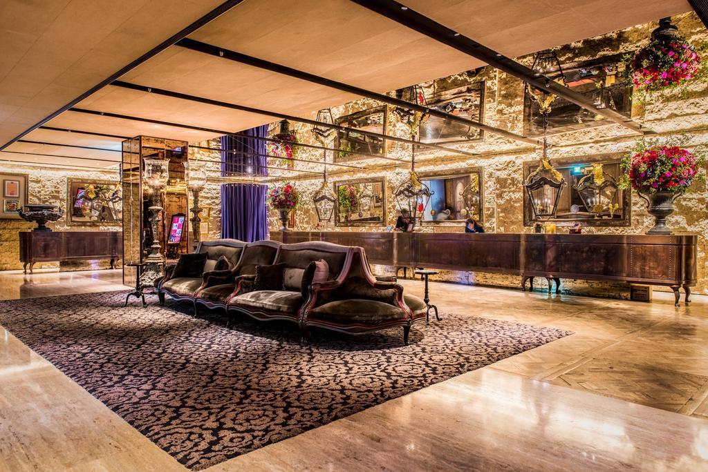 Palais De Chine Hotel Taipei Bagian luar foto The lobby of the hotel